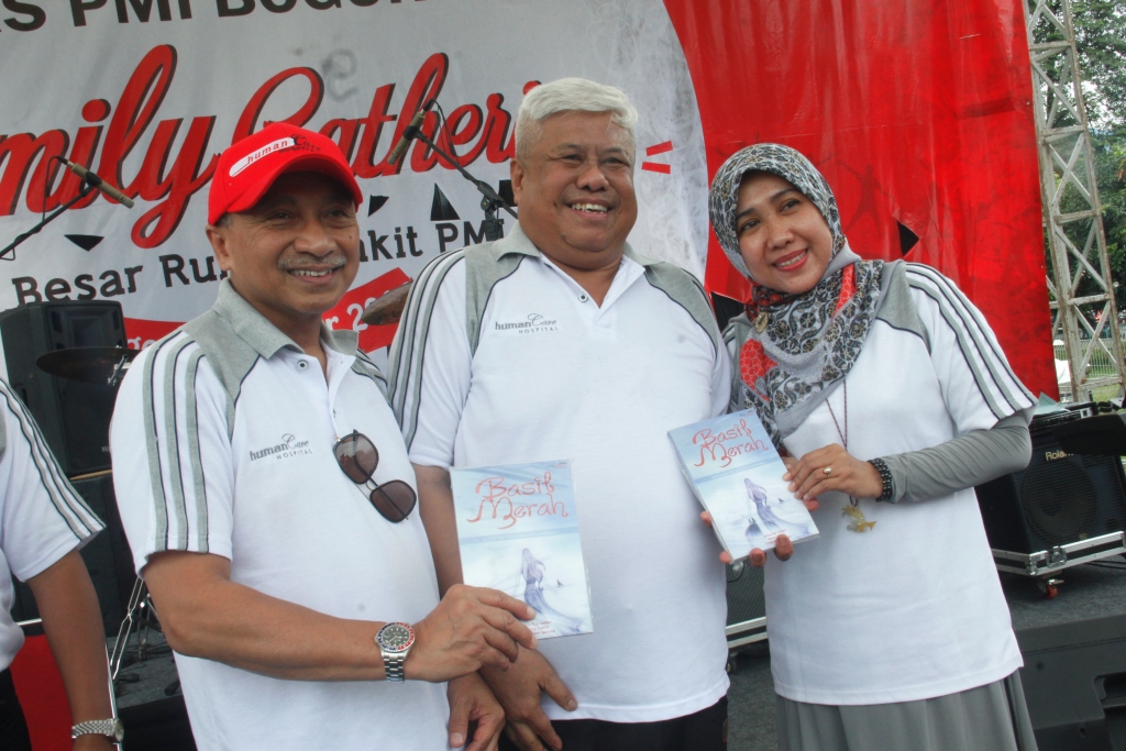Srikandi RS PMI Bogor Sukses Hasilkan Buku Kesehatan